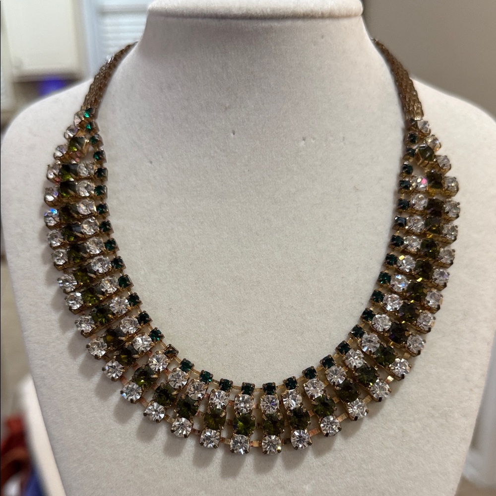 Elegant Gold and Green Crystal Necklace